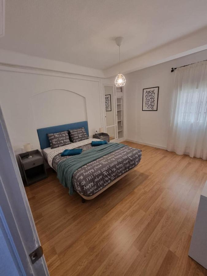 Holidays2Malaga 2 Bedroom Armengual De La Mota Close Shopping Center Eksteriør billede