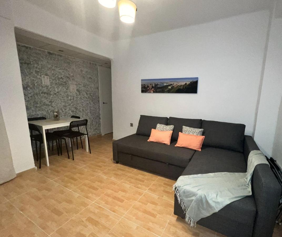 Holidays2Malaga 2 Bedroom Armengual De La Mota Close Shopping Center Eksteriør billede