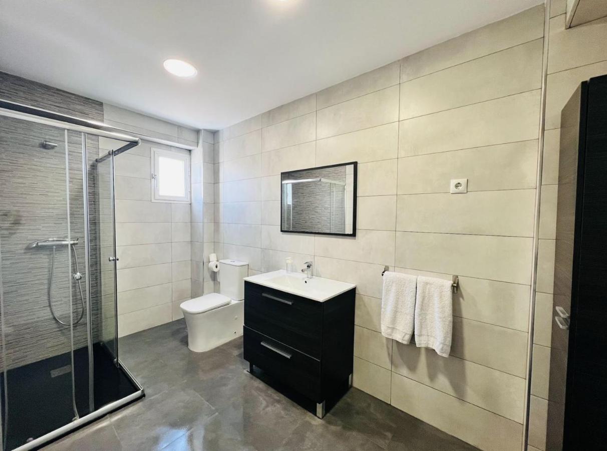 Holidays2Malaga 2 Bedroom Armengual De La Mota Close Shopping Center Eksteriør billede